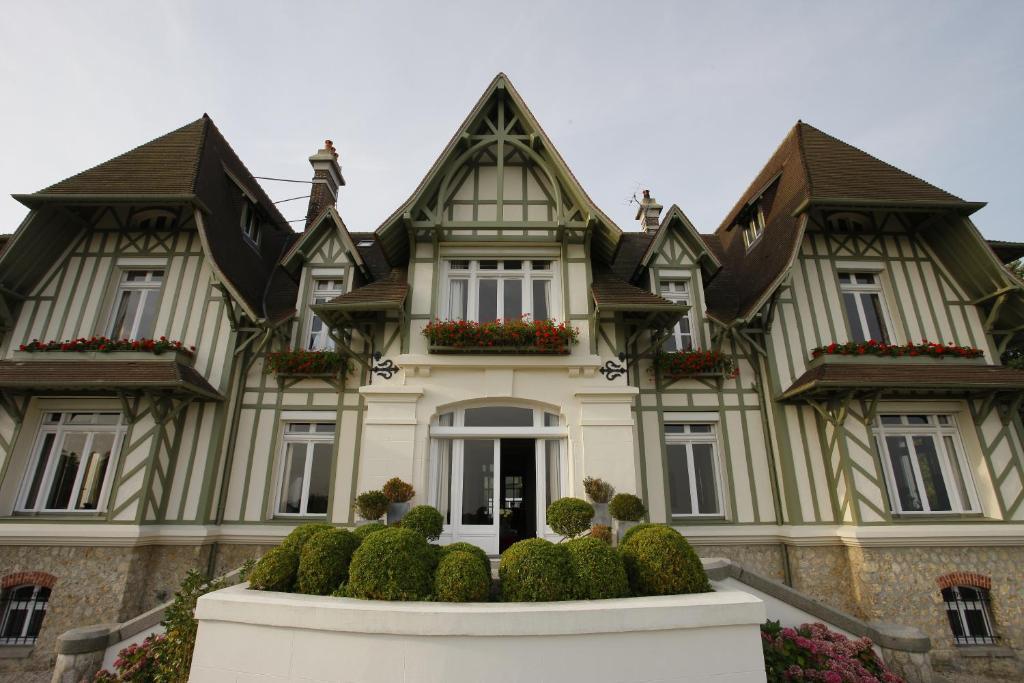 Manoir De Benerville Bed and Breakfast Deauville Esterno foto