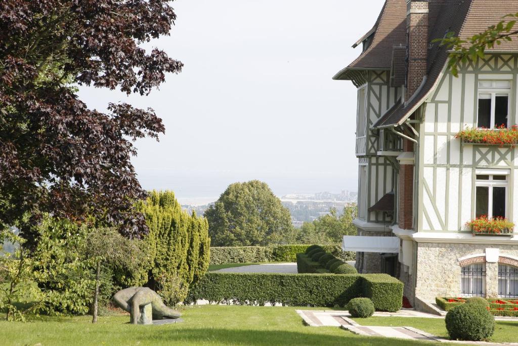 Manoir De Benerville Bed and Breakfast Deauville Esterno foto