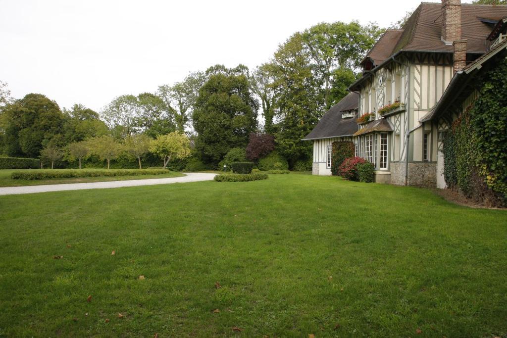 Manoir De Benerville Bed and Breakfast Deauville Esterno foto